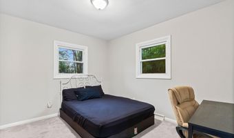 1015 N Maple Rd, Ann Arbor, MI 48103