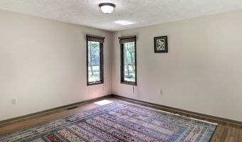 146 Algonquin Trl, Albrightsville, PA 18210