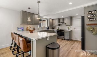 210 Marvin St, Caldwell, ID 83605