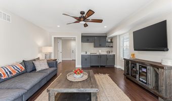 141 30th St, Avalon, NJ 08202