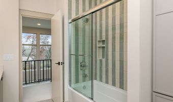 8830 NW 35th St, Ankeny, IA 50023