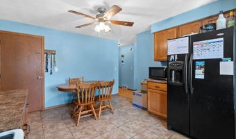 1742 E SYLVAN Ave, Appleton, WI 54915