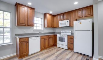 5713 LAWSONS HILL Ct, Alexandria, VA 22310