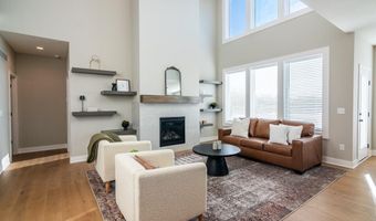 926 168th Ter, Basehor, KS 66007