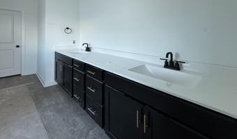 10915 Bop Ln, Adkins, TX 78101