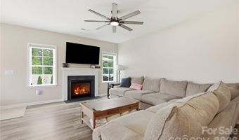 222 Moravian Ct, Advance, NC 27006