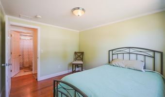 6 Scott Ln, Bristol, RI 02809