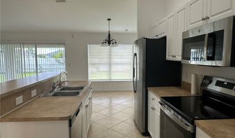 122 NW 15th Ter, Cape Coral, FL 33993