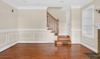 4705 22ND St N, Arlington, VA 22207