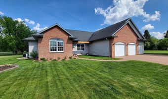 635 LAURISA Ln, Antigo, WI 54409