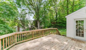 9103 BRAMBLE Pl, Annandale, VA 22003