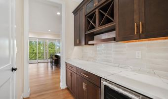 6107 DUNLEER Ct, Bethesda, MD 20817