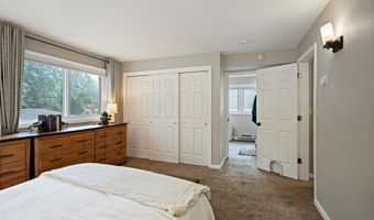 6150 Collins Cir, Anchorage, AK 99502