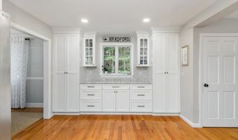 19 Off Webster St, Andover, MA 01810