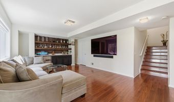 2243 Sun Valley Dr, Ann Arbor, MI 48108