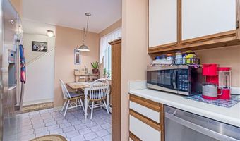 66 Girard Ave 322, Newport, RI 02840