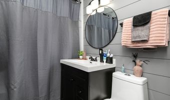 705 17th Ave SW, Altoona, IA 50009