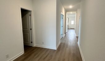 190 Peeps Ct, Adkins, TX 78101