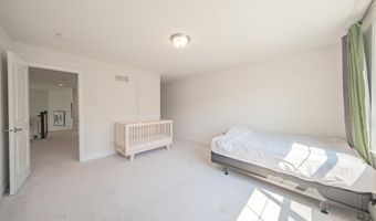 3081 N Spurway Dr, Ann Arbor, MI 48105