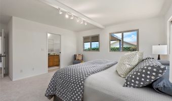 98-124 Keanae St, Aiea, HI 96701