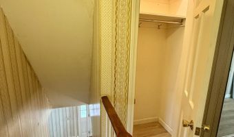 54 Pine Ledge Rd, Bangor, ME 04401