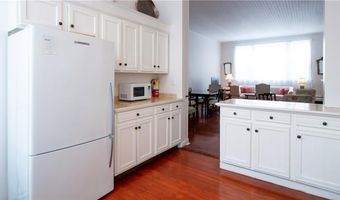 167 Coggeshall Ave A, Newport, RI 02840
