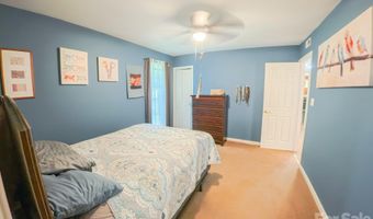 121 Wicklow Dr, Asheville, NC 28806