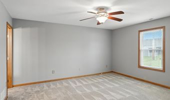 1303 Virginia Ln, Auburn, IN 46706