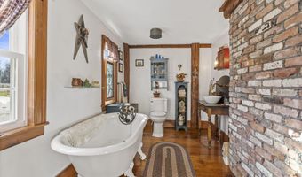 392 High St, Candia, NH 03034