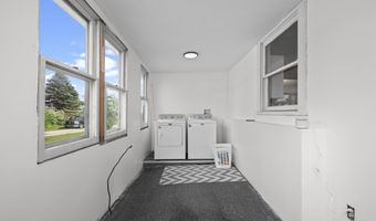 406 234TH St, Aledo, IL 61231