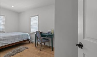 109 Carroll Ave, Newport, RI 02840