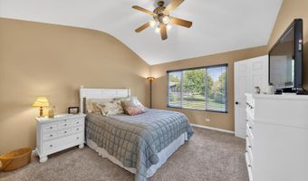 1148 Sawmill Ln, Algonquin, IL 60102