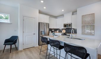 61 Shay St, Angier, NC 27501