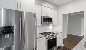 5947 FOUNDERS HILL Dr 201, Alexandria, VA 22310