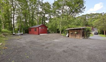 1 Parkwood Terrace Dr, Danbury, CT 06811