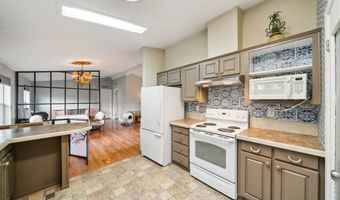 7998 14TH St, Bay City, OR 97107