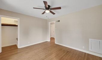 9405 Mackenzie Rd, Affton, MO 63123