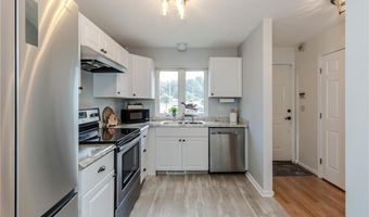 203 Fairway Dr, Coventry, RI 02816