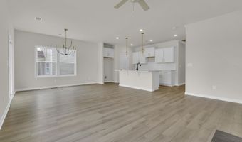 131 Hunter Ridge Dr, Boiling Springs, SC 29316