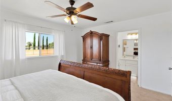 22672 El Centro Rd, Apple Valley, CA 92307