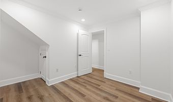 15 SEATON Pl NE 1, Washington, DC 20002