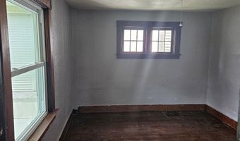 608 S Main St, Auburn, IN 46706