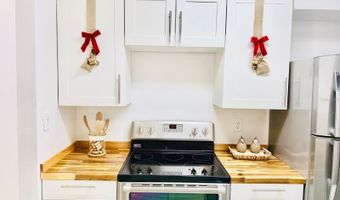 216 AFTON Sq 202, Altamonte Springs, FL 32714