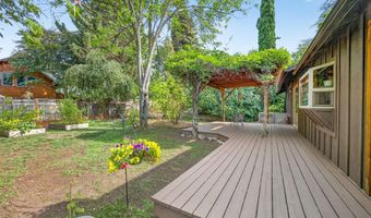 740 Park St, Ashland, OR 97520