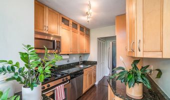1210 N TAFT St 504, Arlington, VA 22201