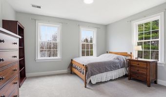 50 Golden Run Rd, Bolton, MA 01740