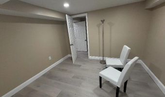30 Gaglione Ct 2, Cranston, RI 02921