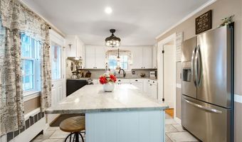 22 Kilburn Ave, Lincoln, RI 02865