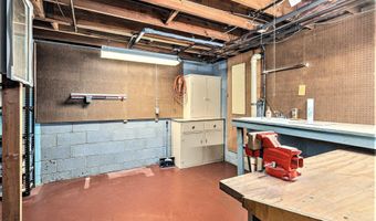 1125 Van Dusen Dr, Ann Arbor, MI 48103