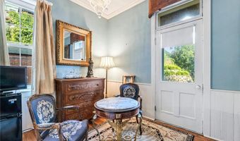 215 N Main St, Alma, WI 54610